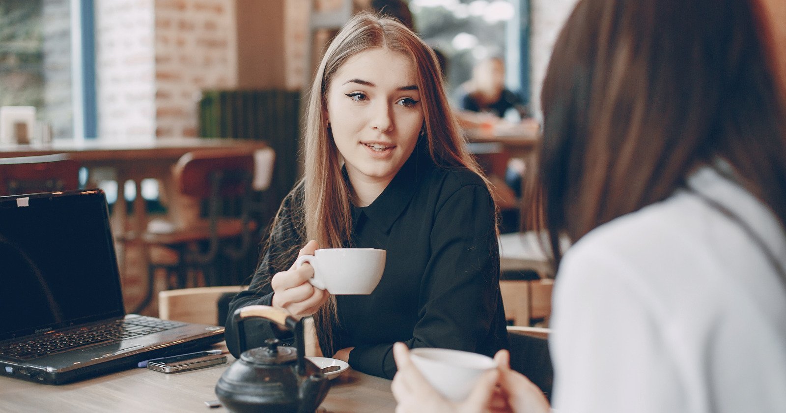 If someone uses these 8 phrases in a conversation, they probably have below-average social skills